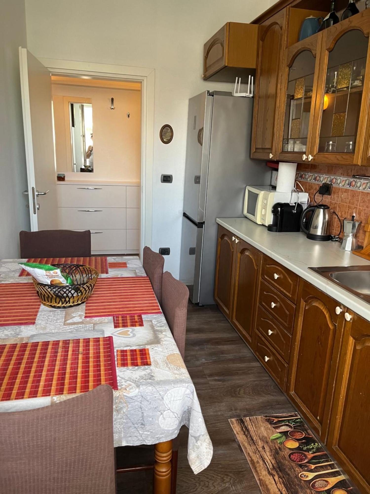 Lukas Apartament Vollga Дуррес Екстер'єр фото
