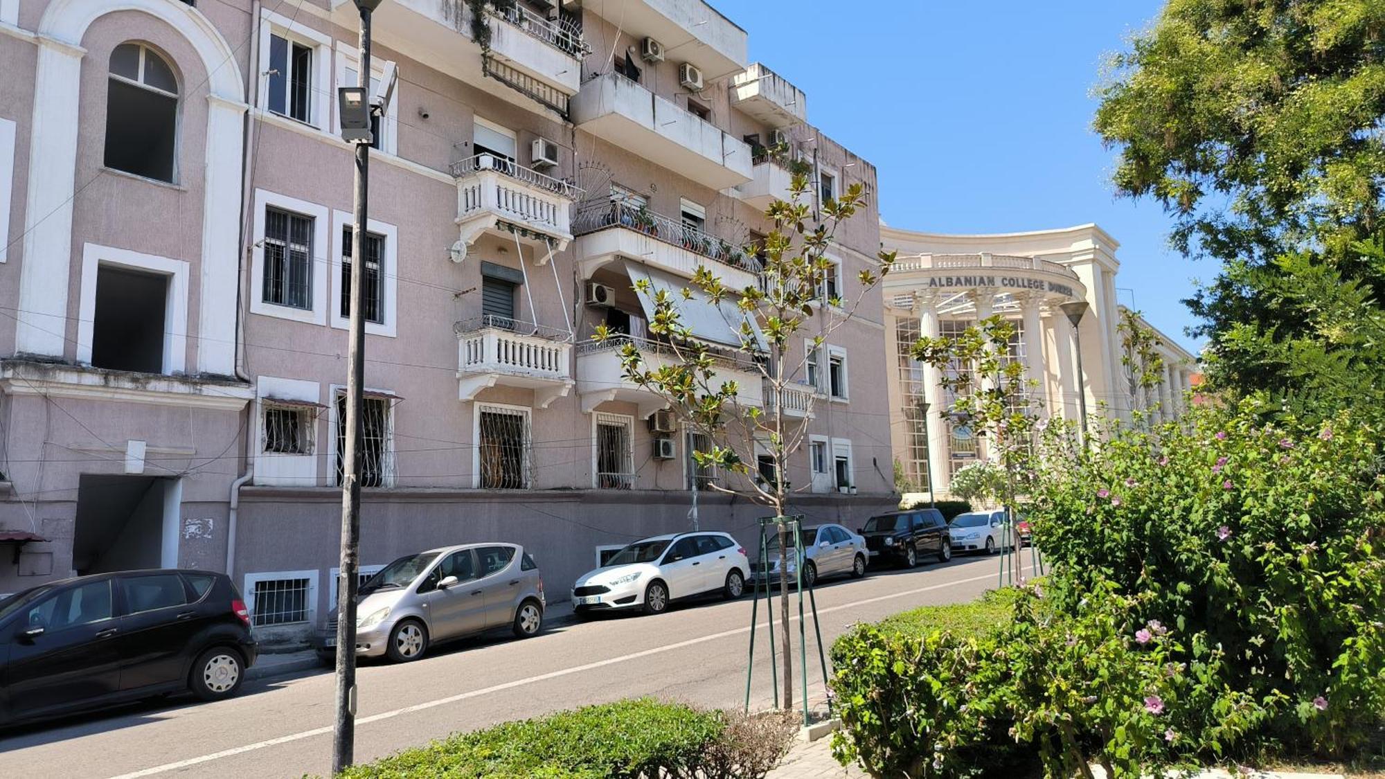 Lukas Apartament Vollga Дуррес Екстер'єр фото