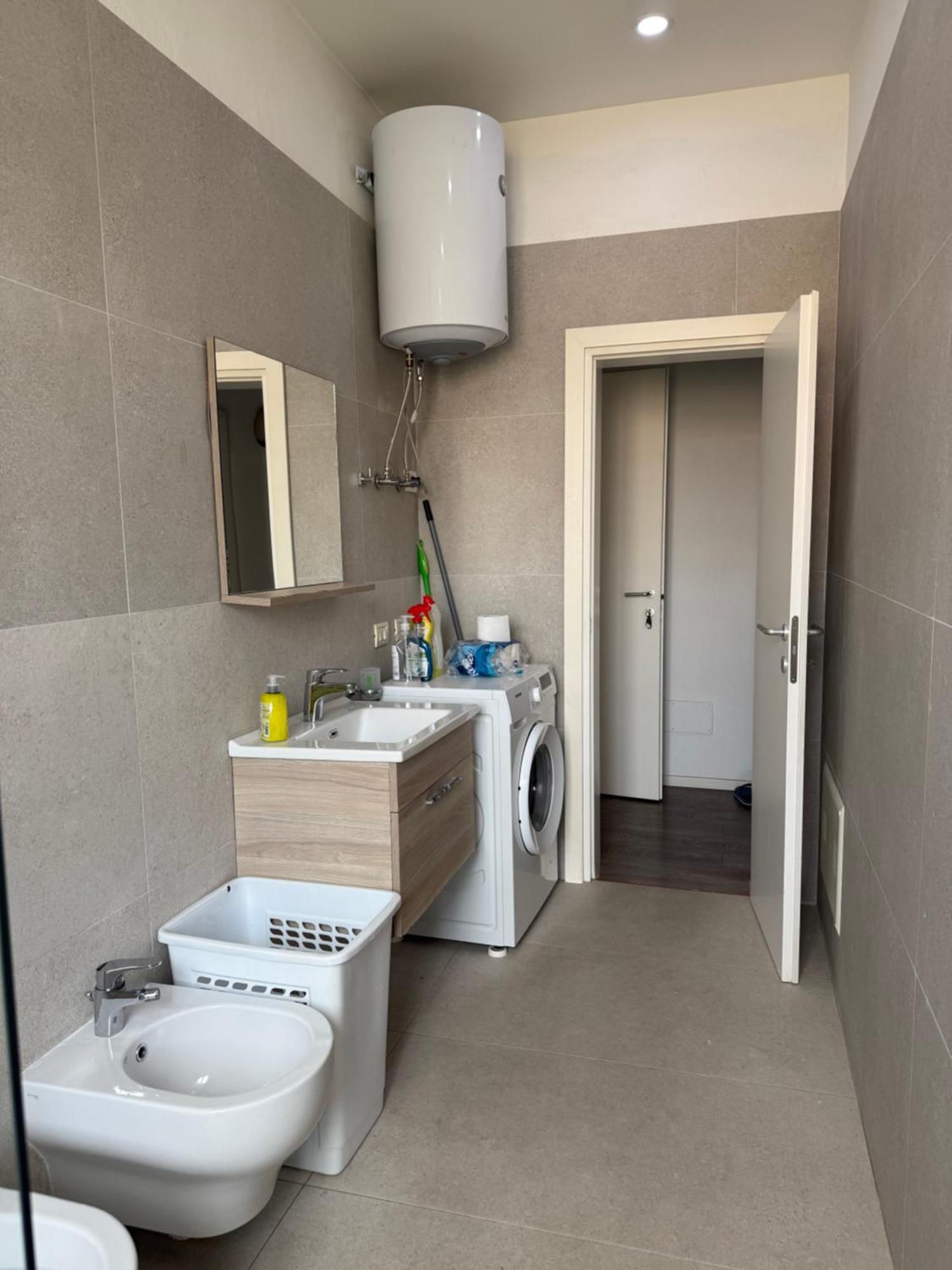 Lukas Apartament Vollga Дуррес Екстер'єр фото